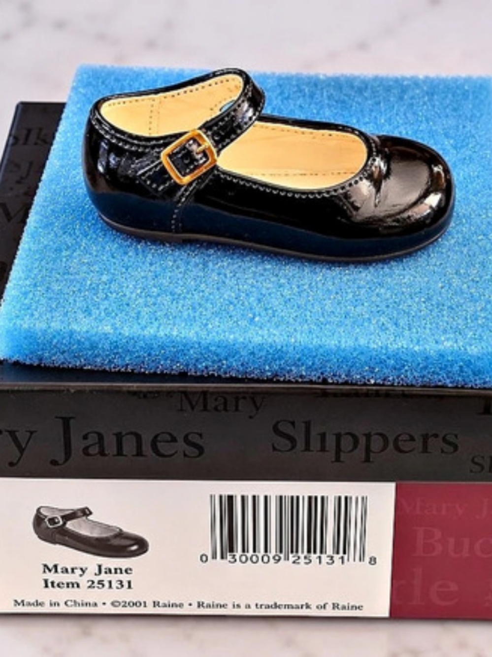 Raine Willits Design Just The Right Shoes Figure - Mary Jane 2001 New
